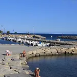 Azzurra Biricchina Riva Ligure