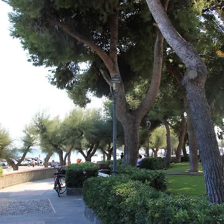 Azzurra Biricchina Lantgård Riva Ligure