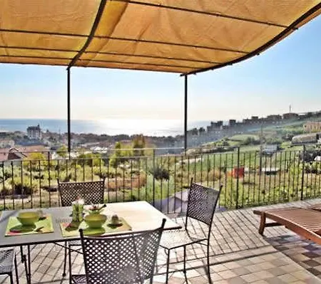 Azzurra Biricchina Riva Ligure